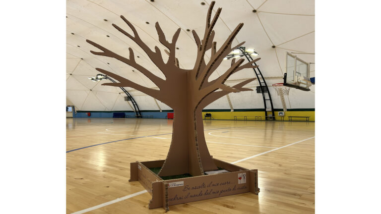 ALBERO DI CARTONE 2