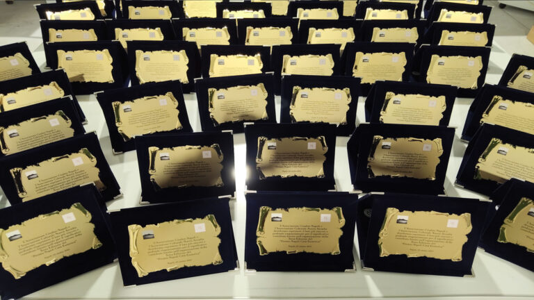 premiazione-pergamena-con-astuccio-in-velluto