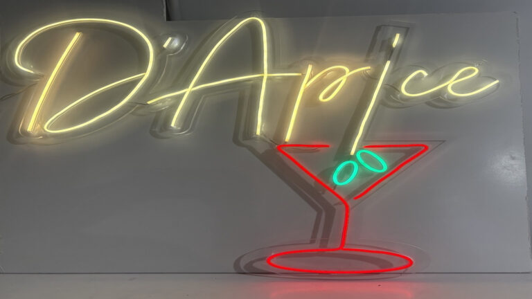 scritta led d'apice