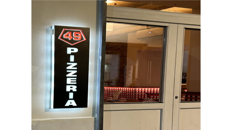 tabella luminosa pizzeria